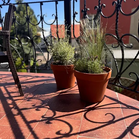 Casa de hóspedes Piano 3*